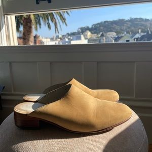 Nisolo Mule in sand color size 8